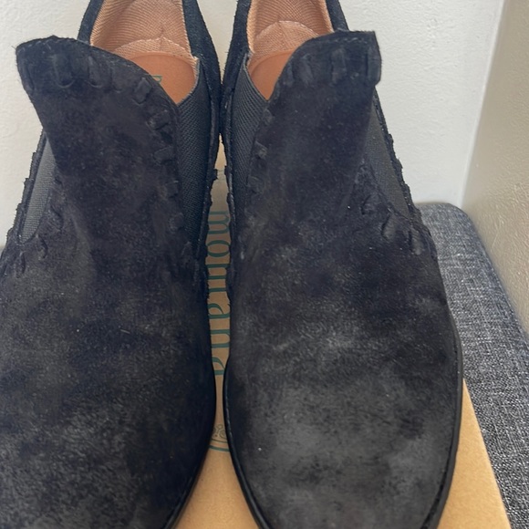 Montana booties size 8 - Picture 2 of 7